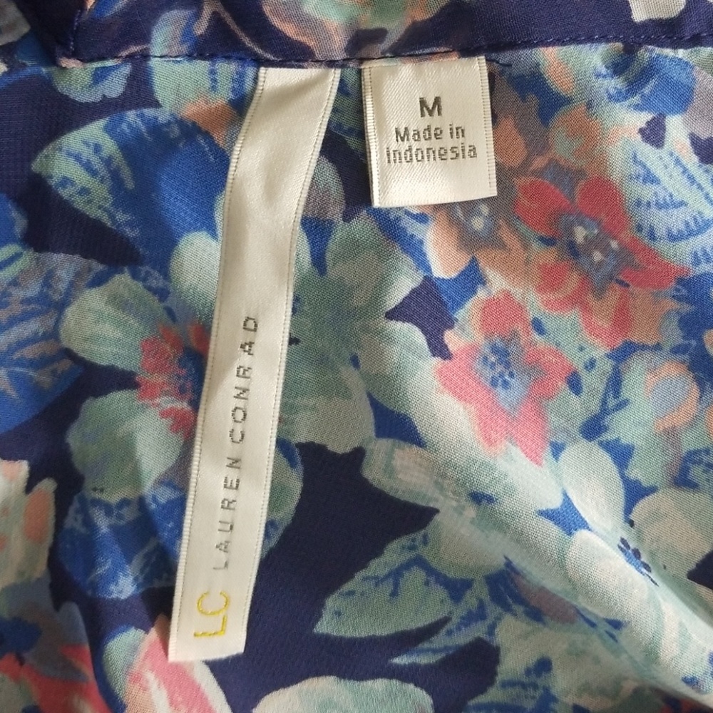 SOLD-LC Lauren Conrad Button Up Floral Blouse - Picture 5 of 6